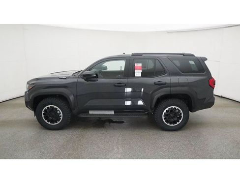 Used 2025 Toyota 4Runner TRD Off-Road AWD/4WD image 3