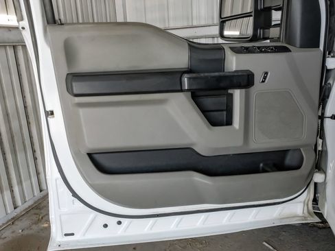 Used 2017 Ford F350 XL w/ Power Equipment Group RWD image 41