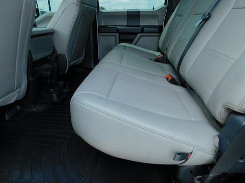 Used 2022 Ford F550 4x4 Crew Cab Super Duty w/ Power Equipment Group image 16