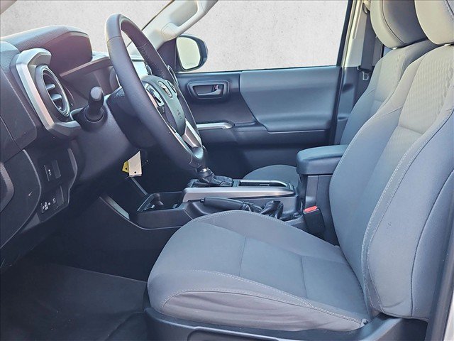 Used 2020 Toyota Tacoma SR5 RWD image 15