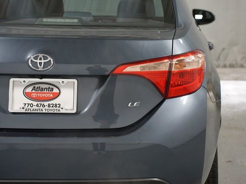 Used 2018 Toyota Corolla LE FWD image 10