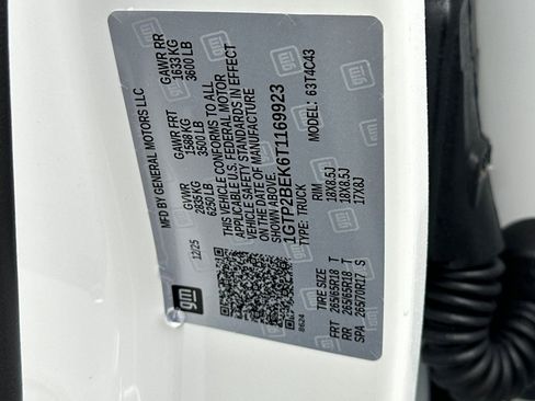 New 2026 GMC Canyon Elevation w/ Convenience Package image 32