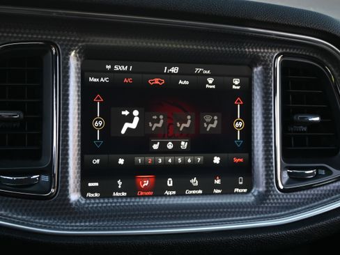 Used 2019 Dodge Challenger SRT Hellcat w/ Plus Package RWD image 29