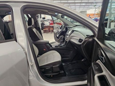 Used 2018 Chevrolet Equinox LS FWD image 10