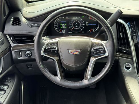 Used 2019 Cadillac Escalade Platinum image 12
