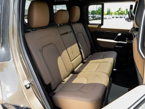 New 2026 Land Rover Defender 110 X-Dynamic SE AWD/4WD image 46