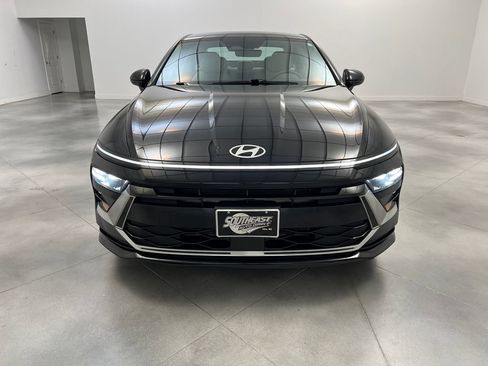 Used 2025 Hyundai Sonata SEL FWD image 3