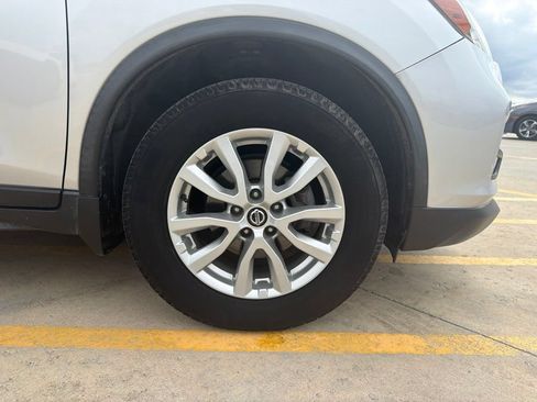 Used 2019 Nissan Rogue SV AWD/4WD image 28