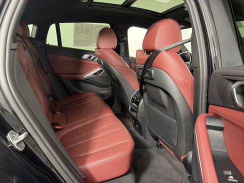 Used 2021 BMW X6 xDrive40i w/ M Sport Package image 41