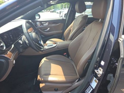 Used 2023 Mercedes-Benz E 350 4MATIC Sedan image 6