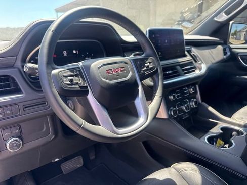 Used 2023 GMC Yukon XL SLT w/ SLT Luxury Package RWD image 11