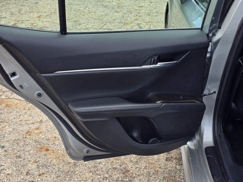 Used 2024 Toyota Camry XSE FWD image 12