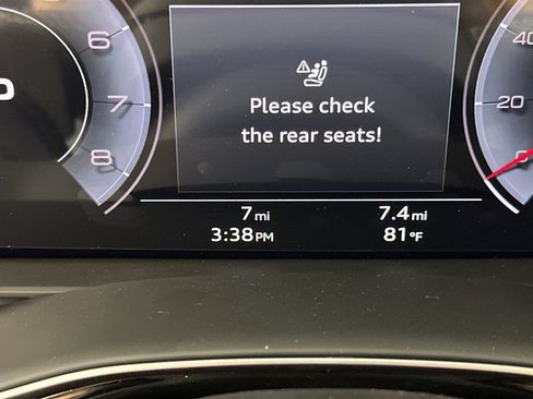 New 2026 Audi Q8 Premium Plus image 24