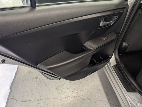 Used 2015 Toyota Camry LE image 24