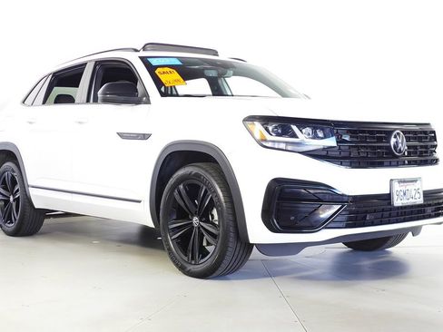 Used 2023 Volkswagen Atlas Cross Sport SEL R-Line image 4