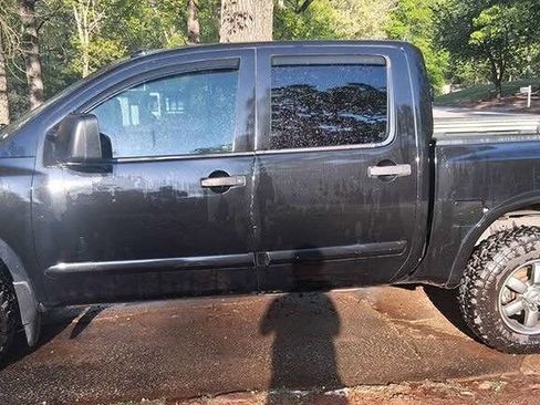 Used 2015 Nissan Titan PRO-4X w/ Pro-4x Luxury Package image 5