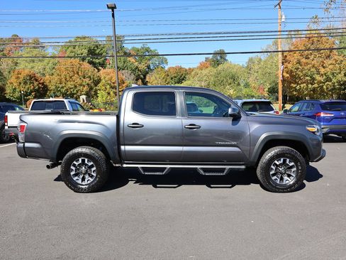 Used 2021 Toyota Tacoma TRD Off-Road w/ Technology Package image 8