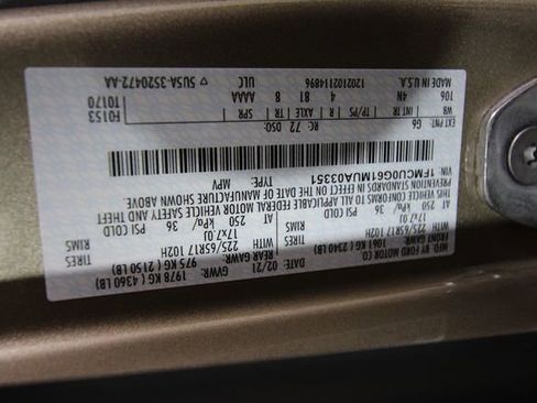 Used 2021 Ford Escape SE image 36