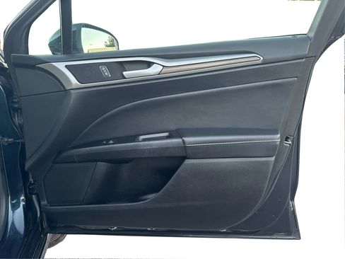 Used 2020 Ford Fusion SEL image 29