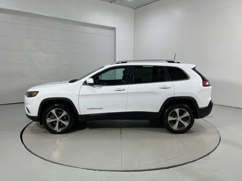 Used 2019 Jeep Cherokee Limited AWD/4WD image 24