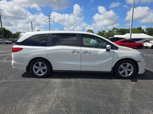 Used 2018 Honda Odyssey EX-L image 2