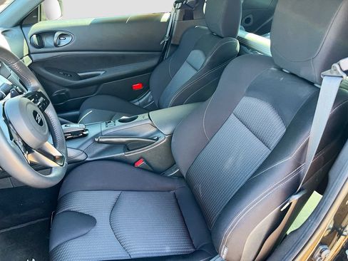 Used 2025 Nissan Z NISMO w/ Floor Mat Package RWD image 21