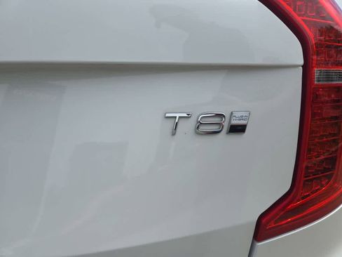 Used 2025 Volvo XC90 T8 Ultra w/ Protection Package Premier image 11