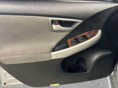 Used 2013 Toyota Prius Two FWD image 15