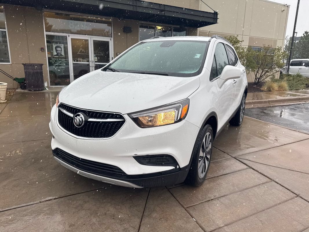 Used 2021 Buick Encore Preferred AWD/4WD image 2