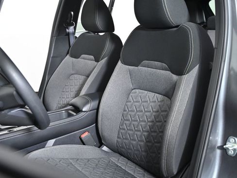 Used 2025 Nissan Kicks SV w/ SV Premium Package image 22