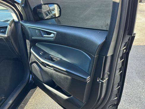 Used 2022 Ford Edge SEL w/ Sport Appearance Package image 12