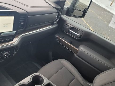 Used 2024 Chevrolet Silverado 3500 LT w/ Convenience Package image 23