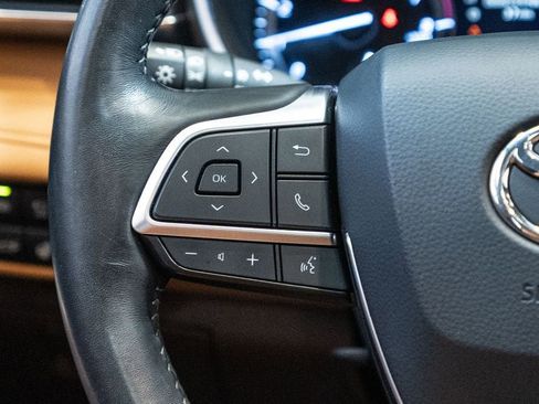 Certified 2021 Toyota Highlander Platinum image 18