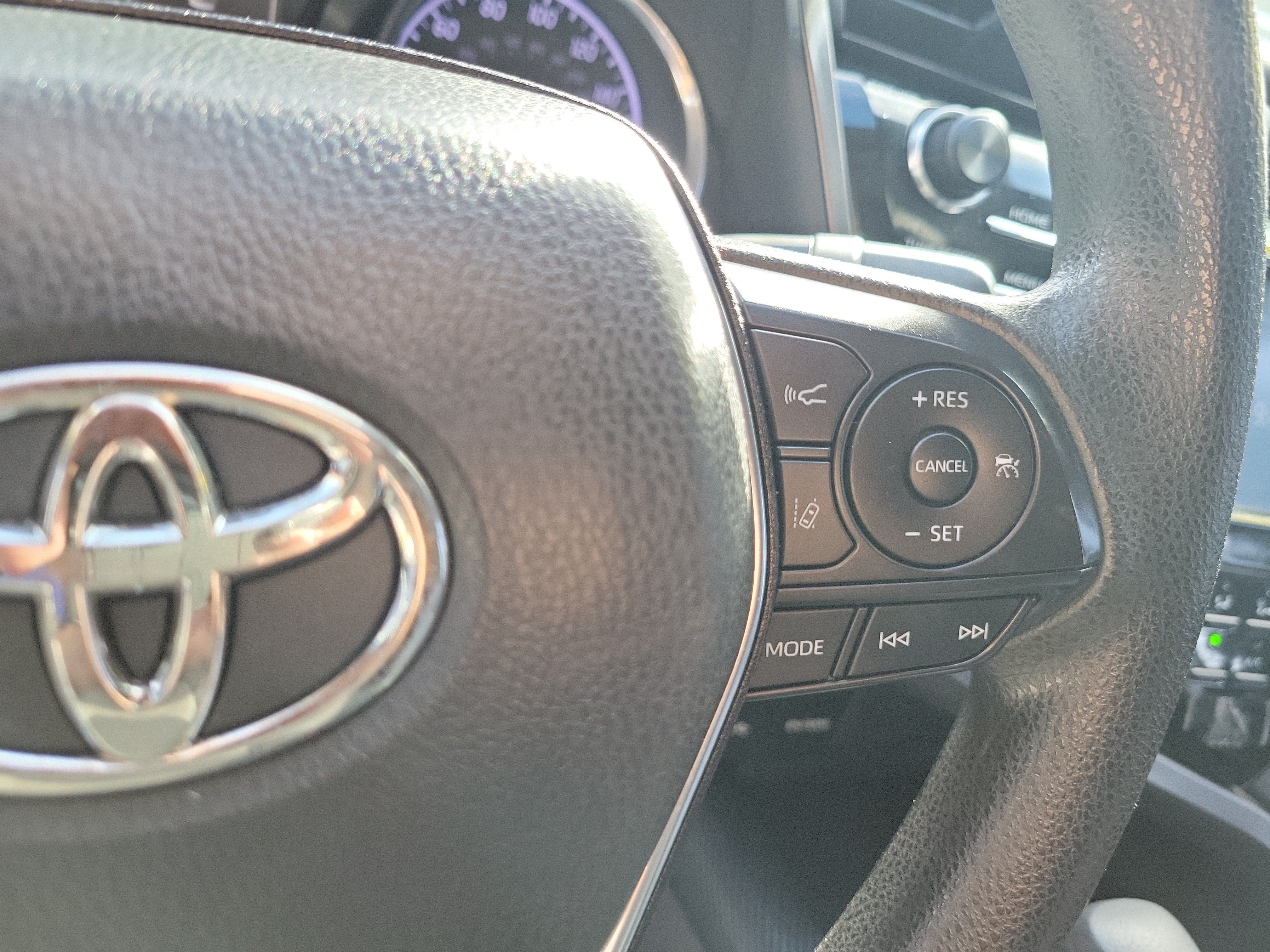 Used 2020 Toyota Camry LE FWD image 26