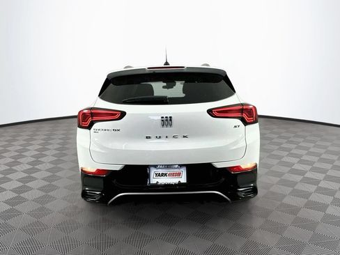 Used 2024 Buick Encore GX Sport Touring AWD/4WD image 10