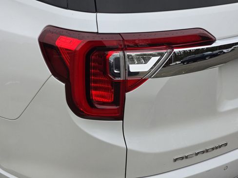 Used 2021 GMC Acadia Denali w/ Denali Technology Package image 42