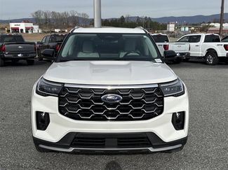 Used 2025 Ford Explorer Platinum w/ LUX Leather Package video 2