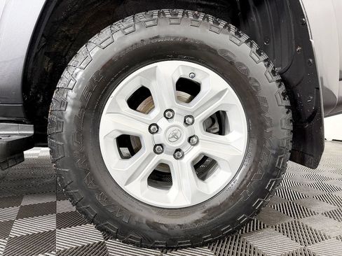 Used 2014 Toyota 4Runner SR5 RWD image 23
