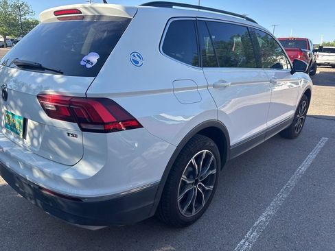 Used 2018 Volkswagen Tiguan SE FWD image 3