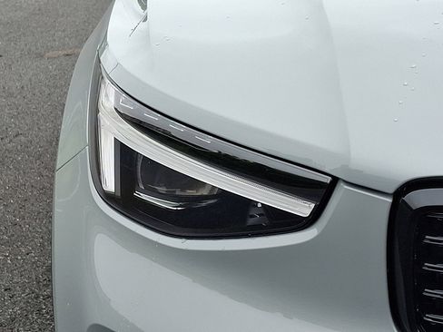 New 2025 Volvo XC40 B5 Plus w/ Protection Package Premier image 8