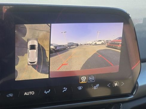 New 2026 Chevrolet Equinox EV LT image 6