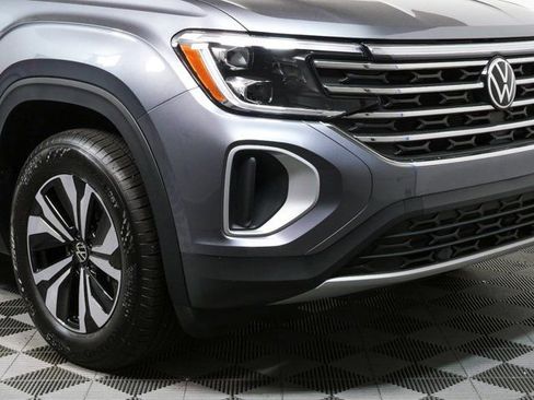 Used 2024 Volkswagen Atlas SE image 37