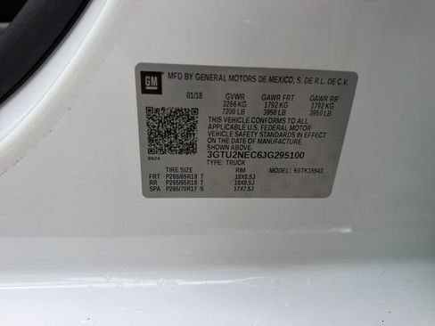 Used 2018 GMC Sierra 1500 SLT w/ SLT Preferred Package AWD/4WD image 34