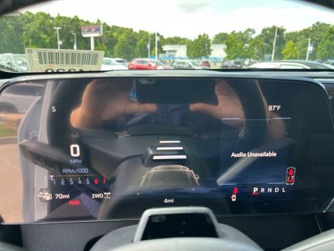 New 2026 Chevrolet Traverse Z71 w/ Enhanced Driving Package AWD/4WD image 26