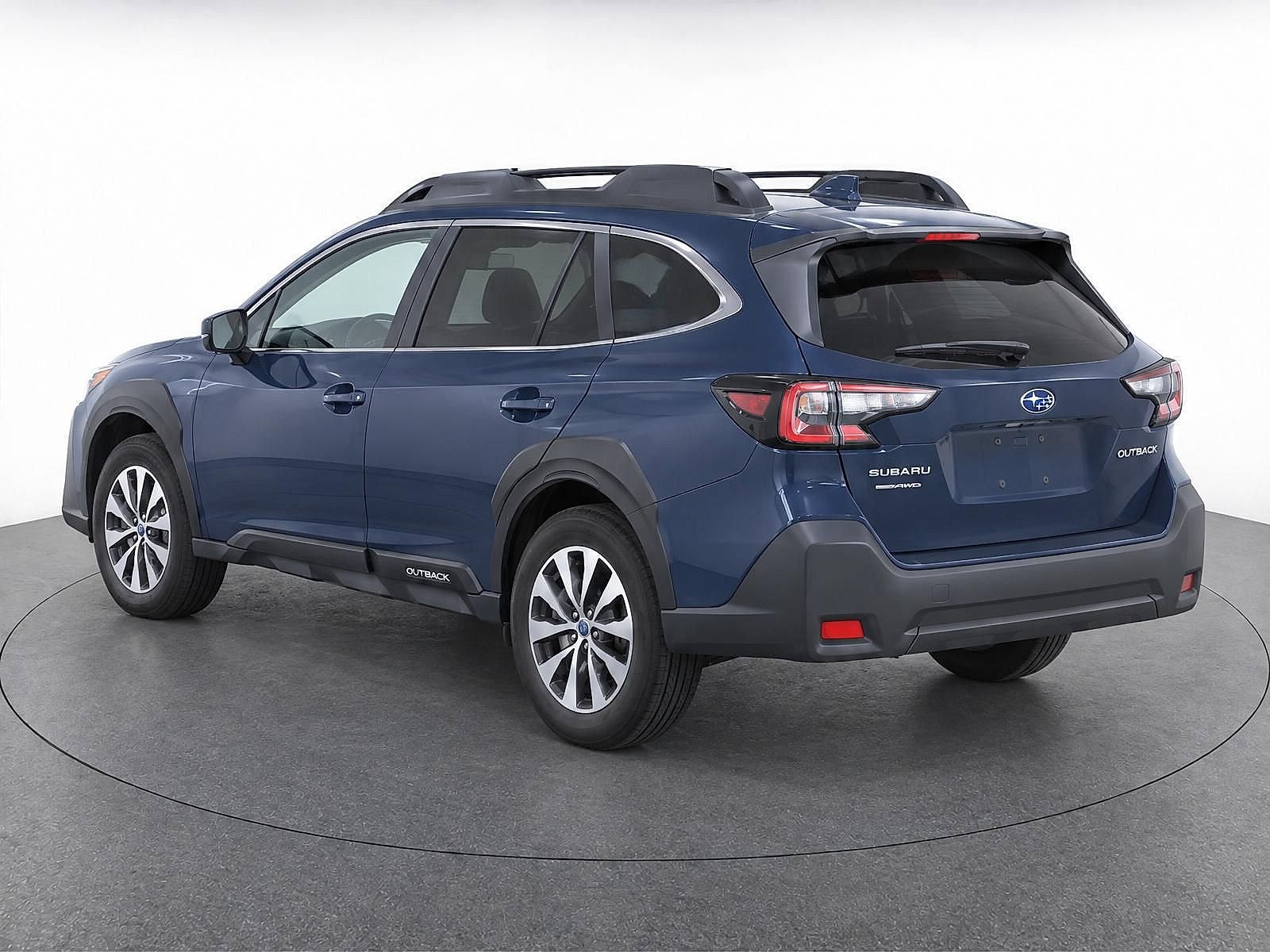 Certified 2024 Subaru Outback Premium AWD/4WD image 3