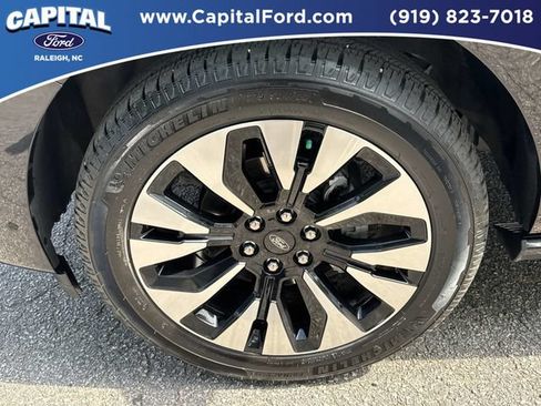 Certified 2025 Ford Expedition Platinum w/ Driver's Package AWD/4WD image 13