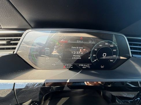 Used 2023 Audi e-tron Premium w/ Convenience Plus Package image 15