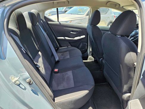 Used 2025 Nissan Sentra SR FWD image 18