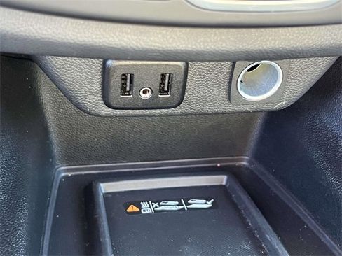 Certified 2023 Chevrolet Traverse LT image 31