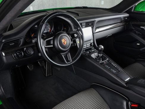 Used 2018 Porsche 911 GT3 RWD image 4